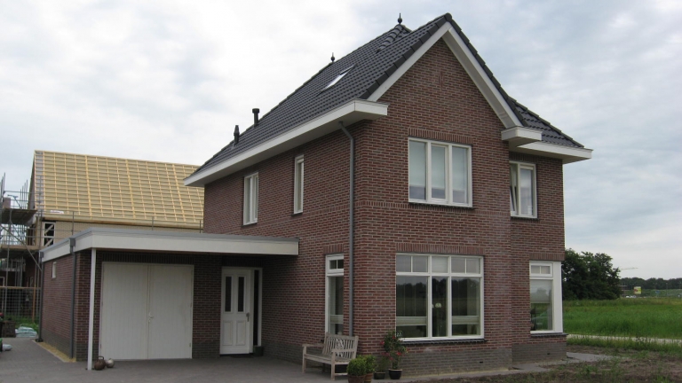 V053-006
