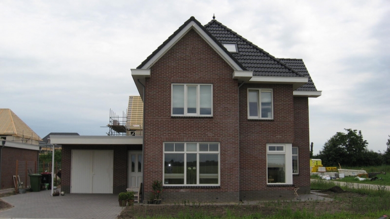 V053-006