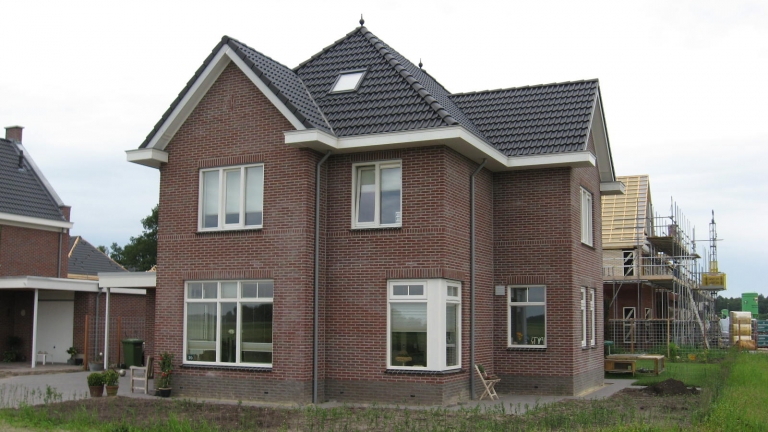 V053-006