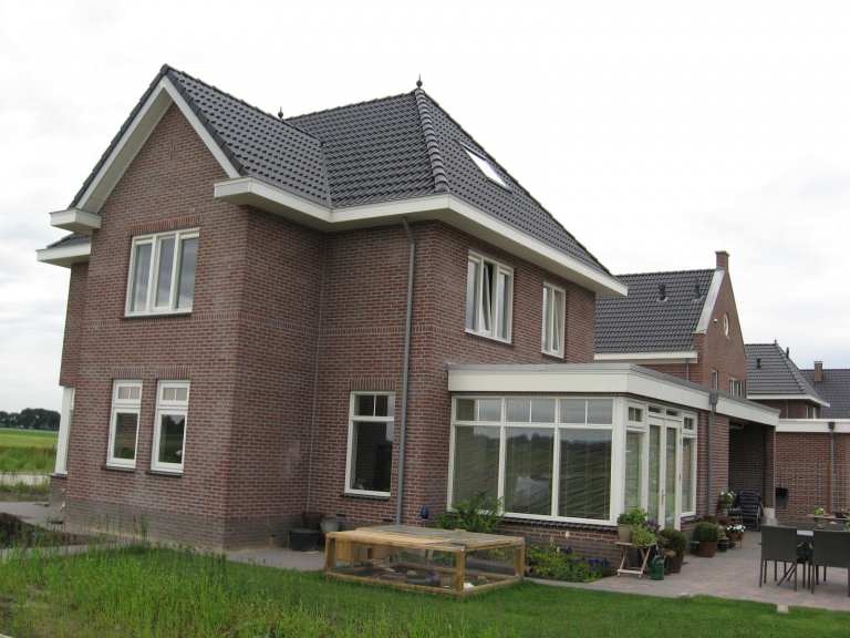 V053-006