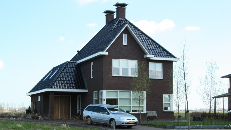 V053-009