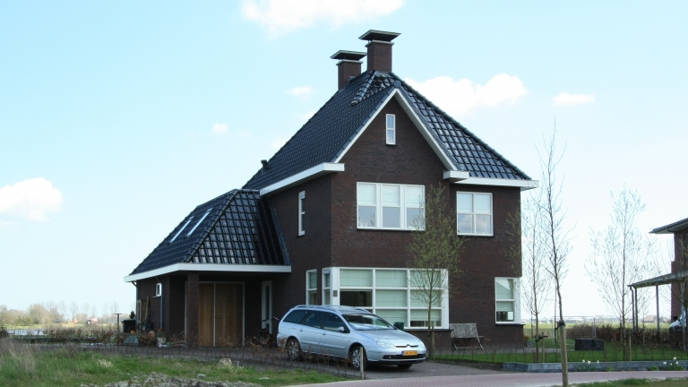 V053-009