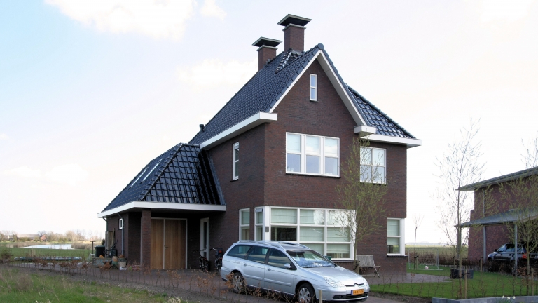V053-009