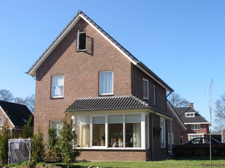 V009-0090