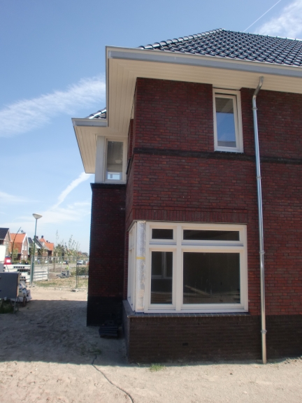 V053-021