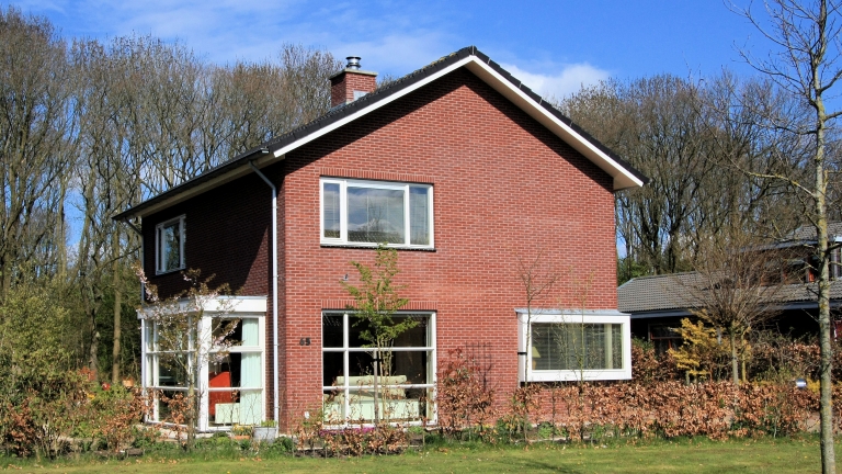 V009-0106