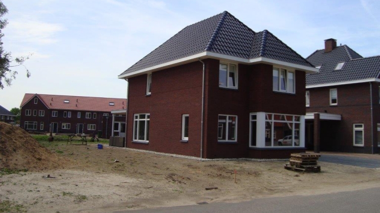 V053-031