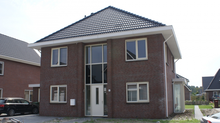 V058-011