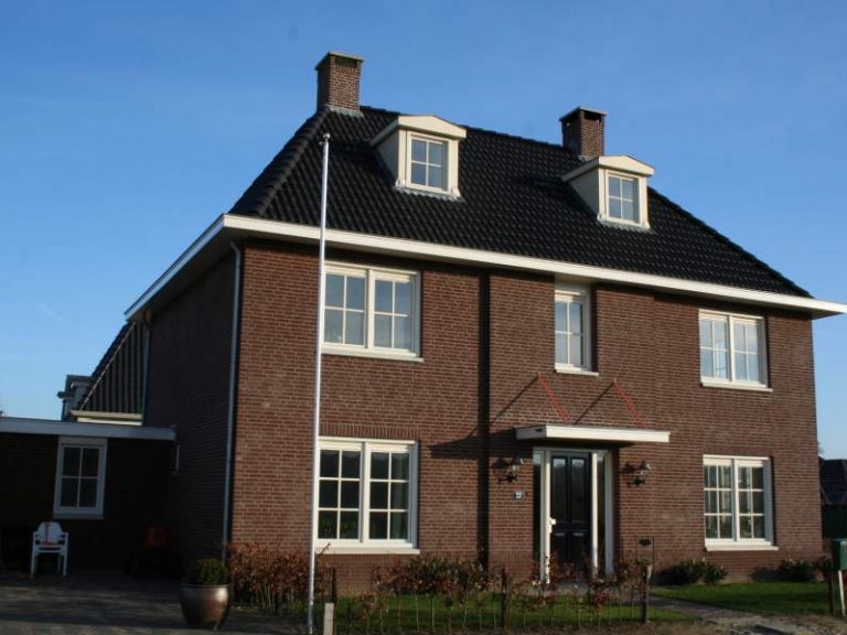 V058-012