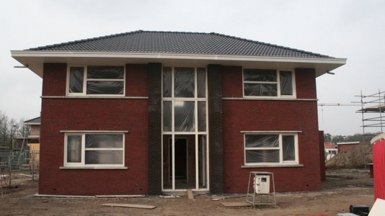 V058-022