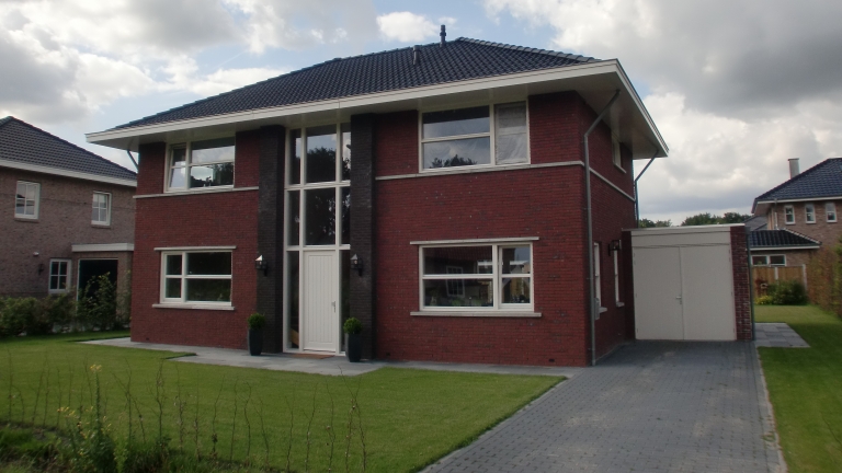 V058-022