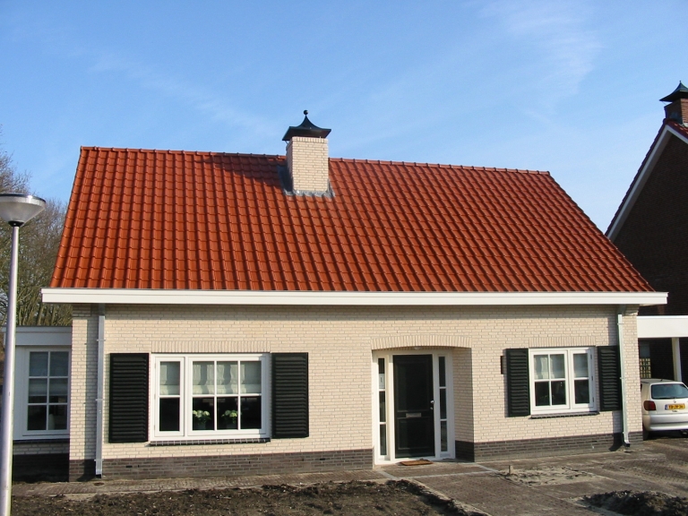 V077-001