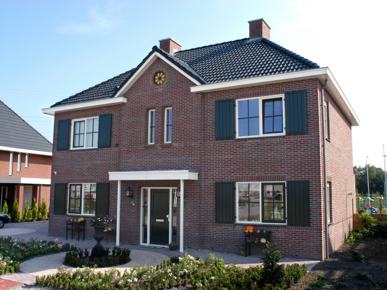 V079-007