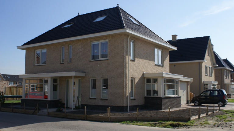 V079-149