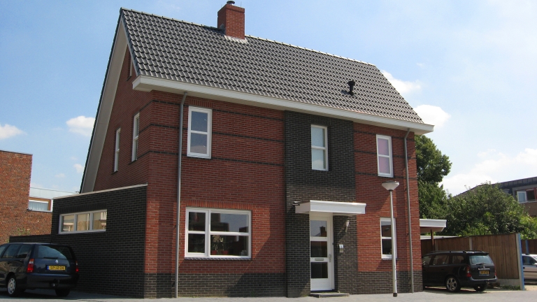 V080-002