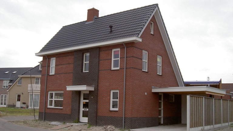 V080-002