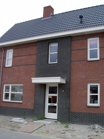 V080-002