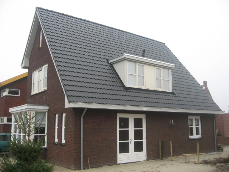 V080-016
