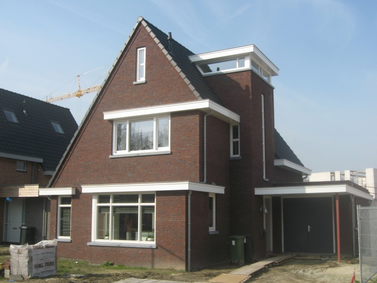 V080-018