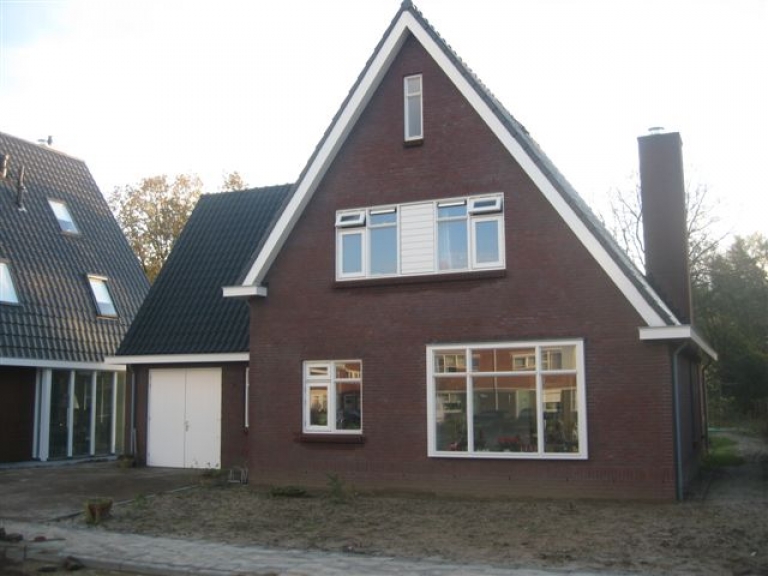 V080-021