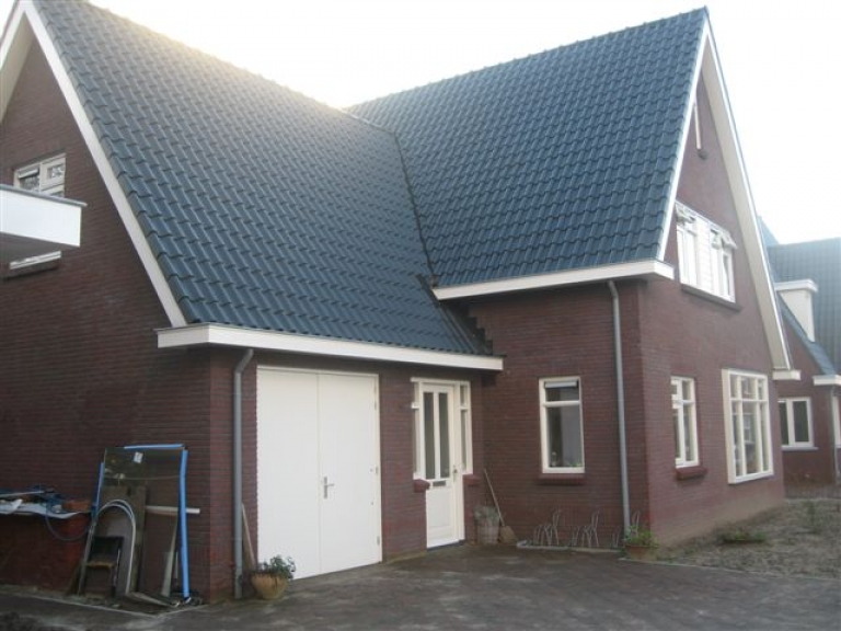 V080-021