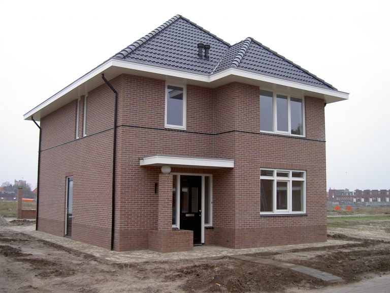 V081-006