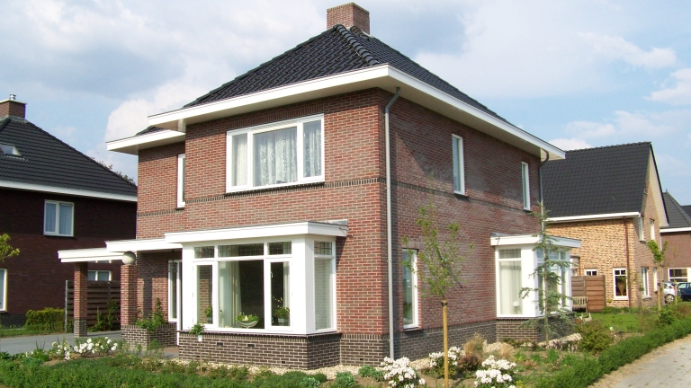 V081-039