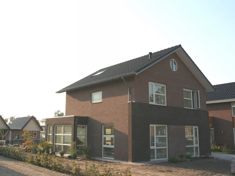 V09-074