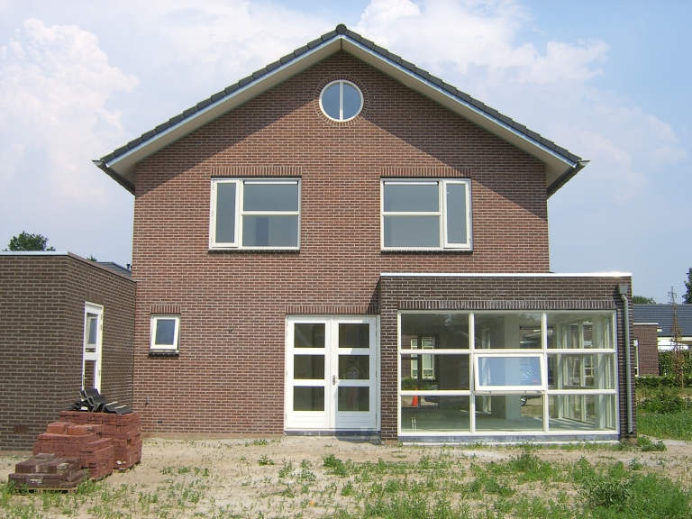 V09-074