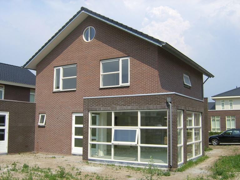 V09-074