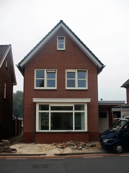 V09-075