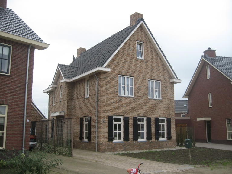 V09-076