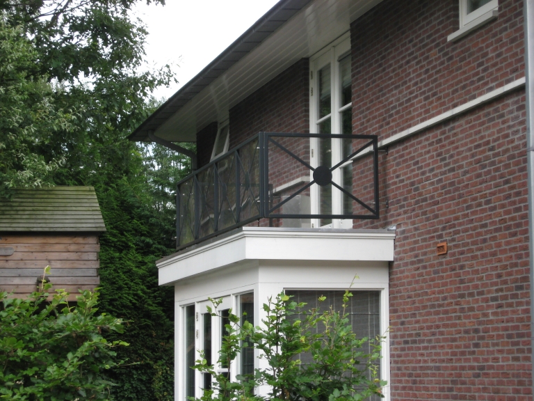 V014-093