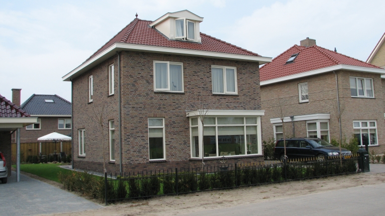 V014-095