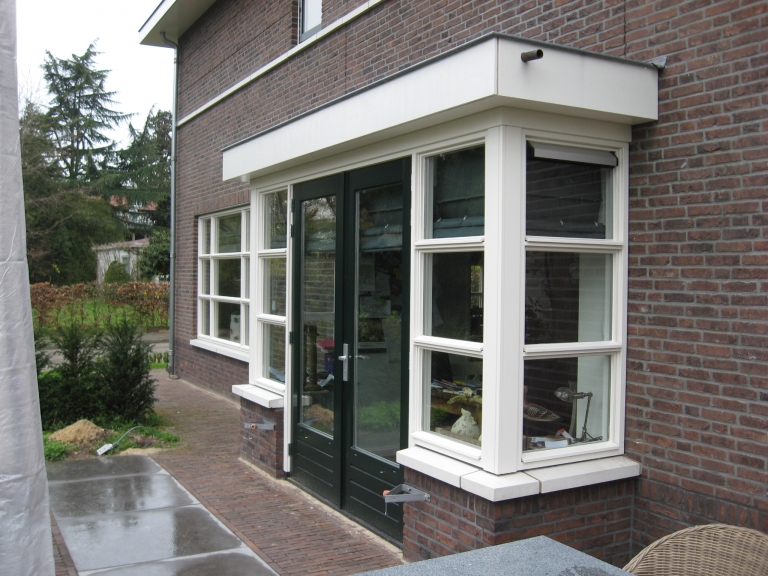 V014-098