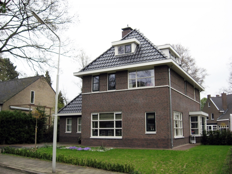 V014-098