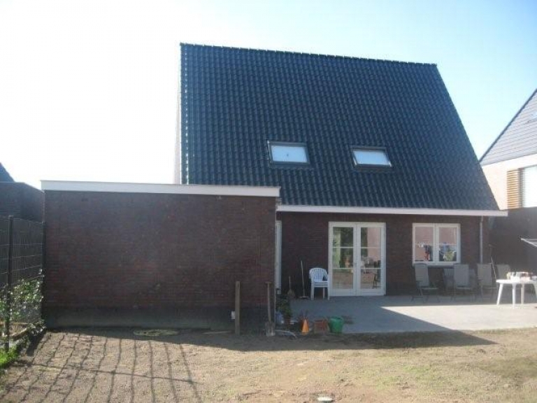 V038-093