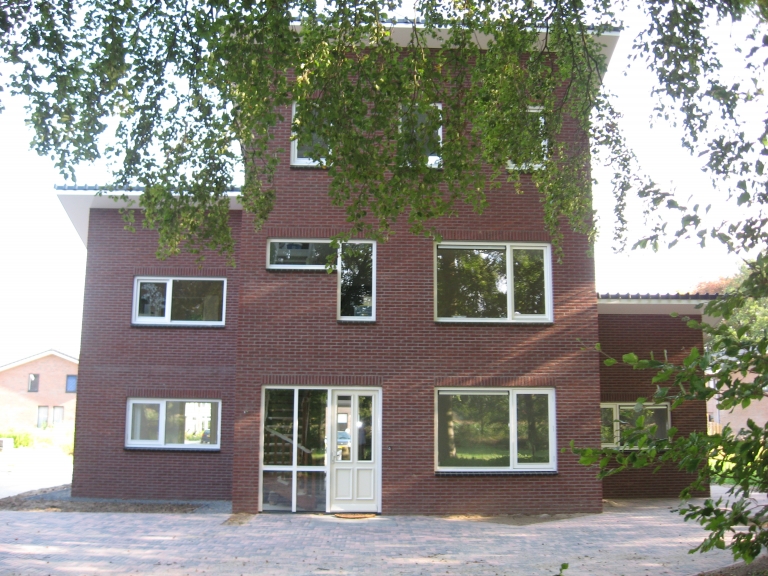 V050-020