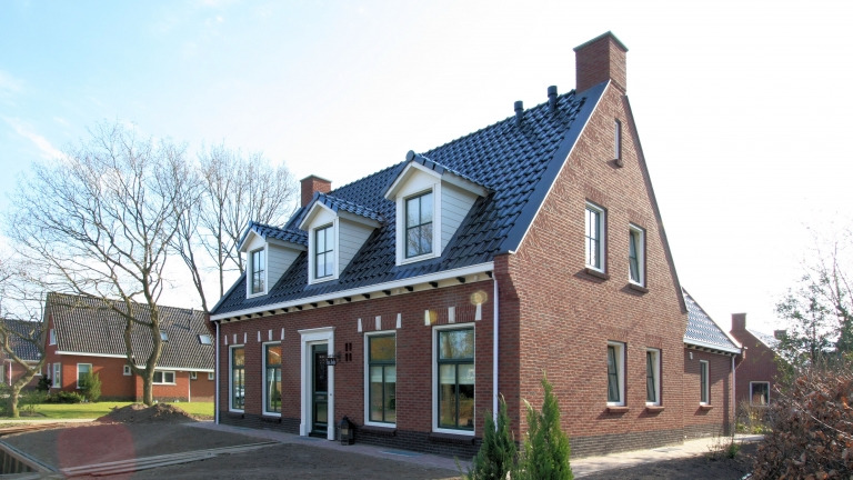 V077-065