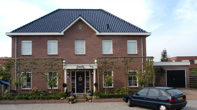 V083-004