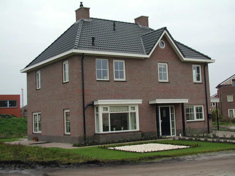V083-005