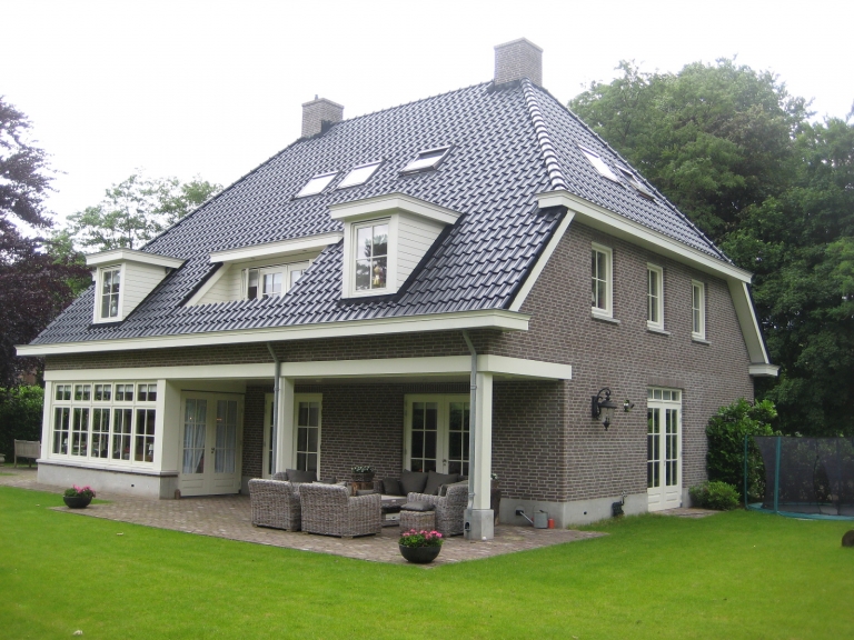 V092-002