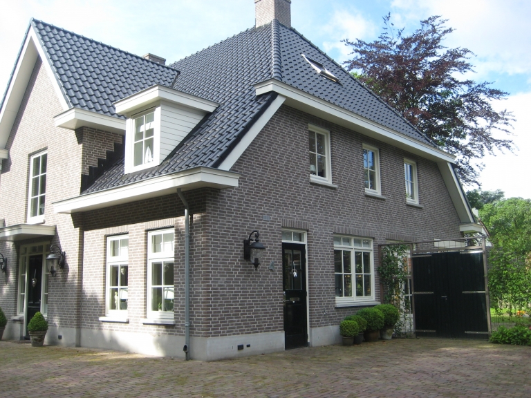 V092-002