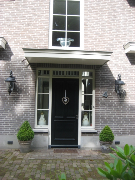 V092-002