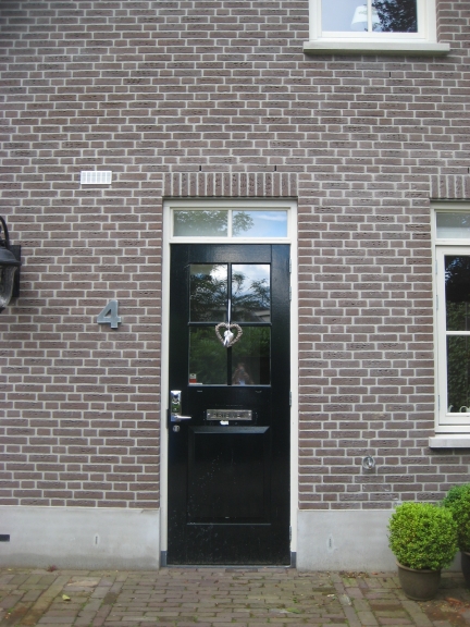 V092-002