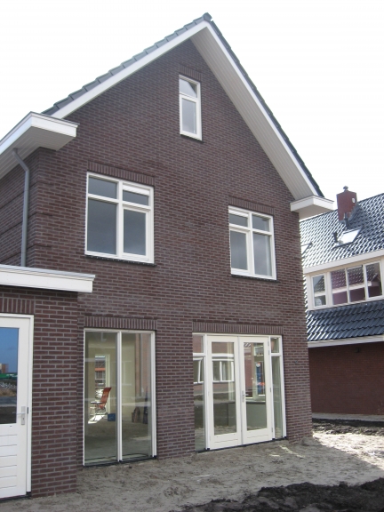 V09-027