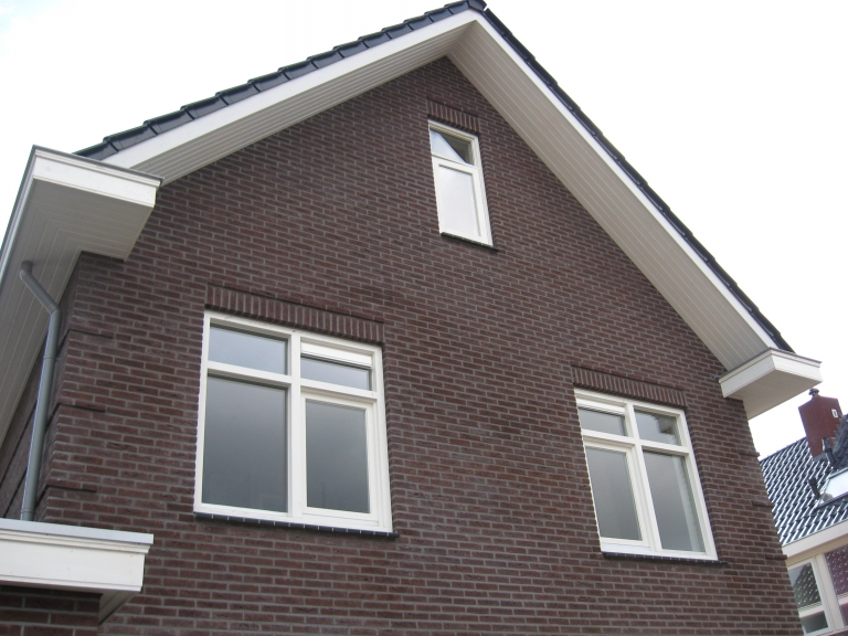 V09-027