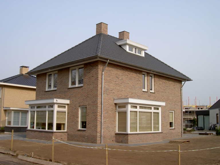 V014-094