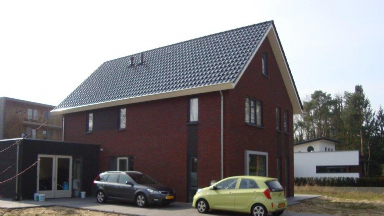 V09-055