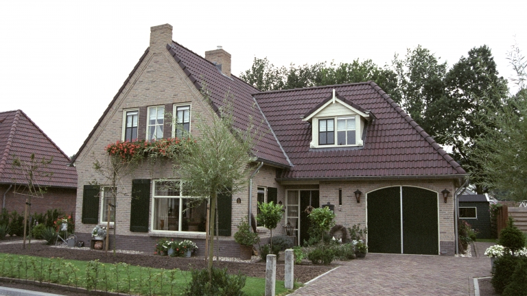 V038-005